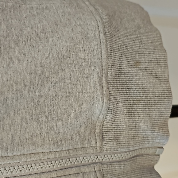383. Lululemon Split Hoodie - Picture 4 of 11